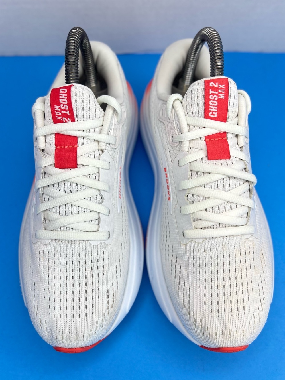 Brooks Ghost Max 2 Womens 6.5B White/Hot Coral Running Shoes 1204201B174 XLNT! - Picture 3 of 14